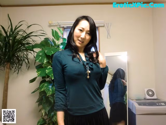 Eriko Akiho - Bustyslut Brazzra Desi