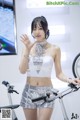 Beautiful Hong Ji Yeon at the 2017 Seoul Motor Show (146 pictures)